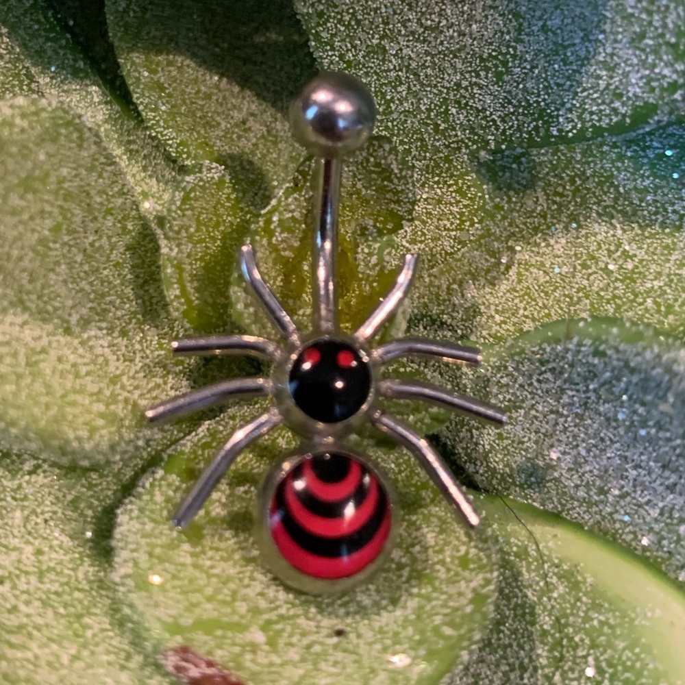 Spider Bellybutton Ring - Picture 4 of 5